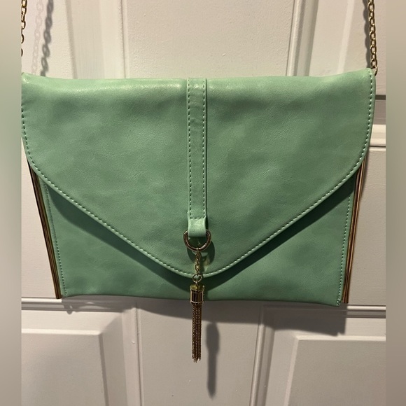Vieta Tassel Crossbody Clutch – Sage Green | Great Pre-Loved Condition - Picture 3 of 7